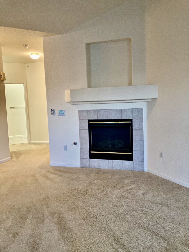 Building Photo - 8374 S Holland Way