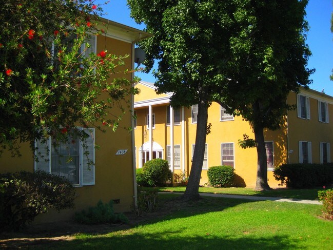 Building Photo - Dixon Delano Apartments