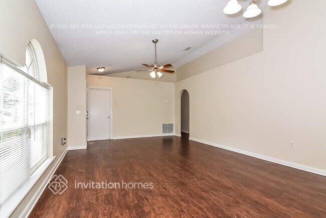 Building Photo - 6304 Calamari Pl