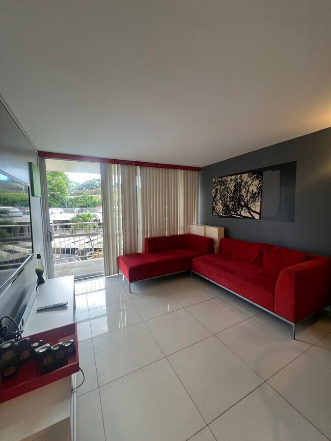 Foto del edificio - 1 Bedroom at the Highlander with Laundry &...