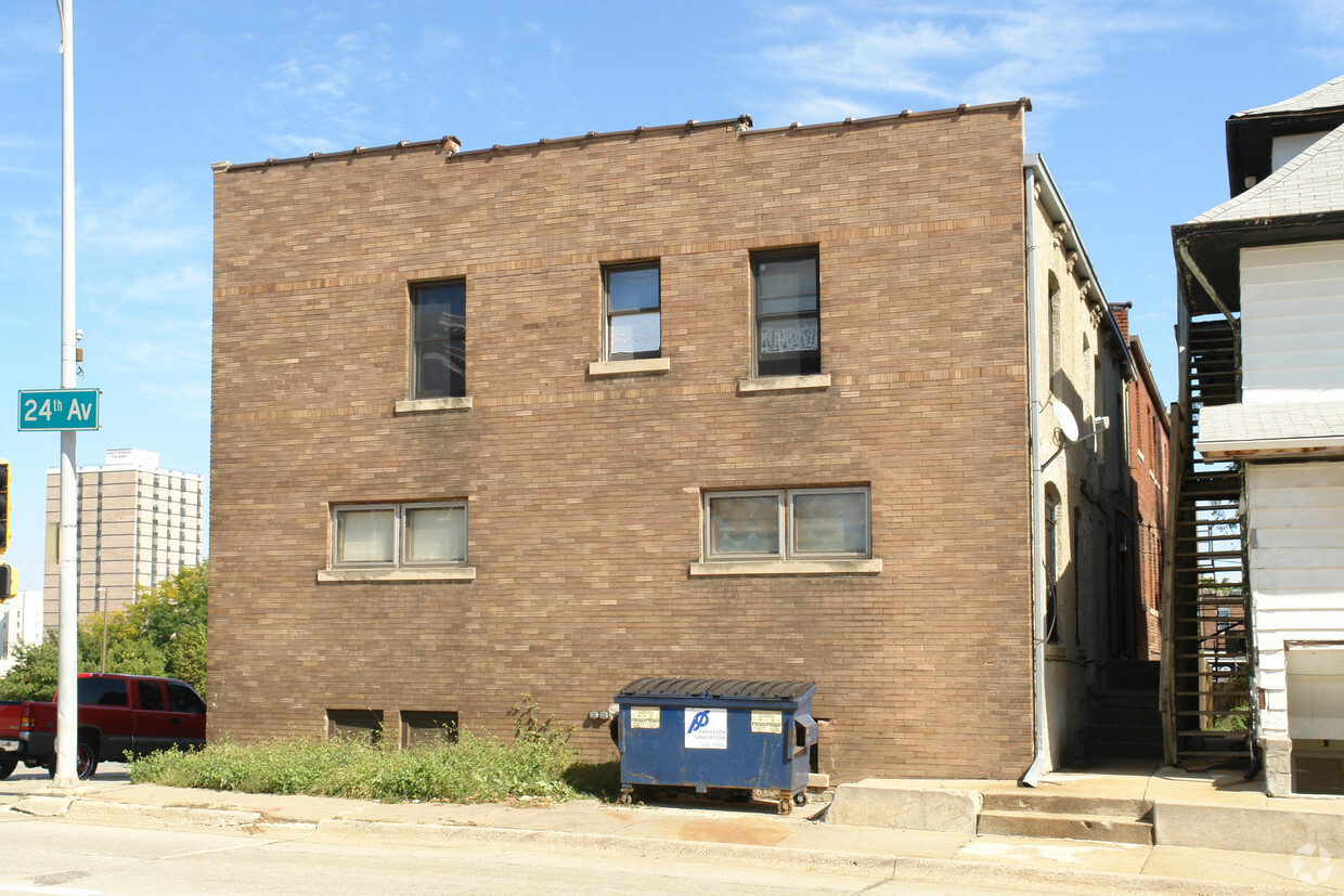 Building Photo - 2409 Harney St
