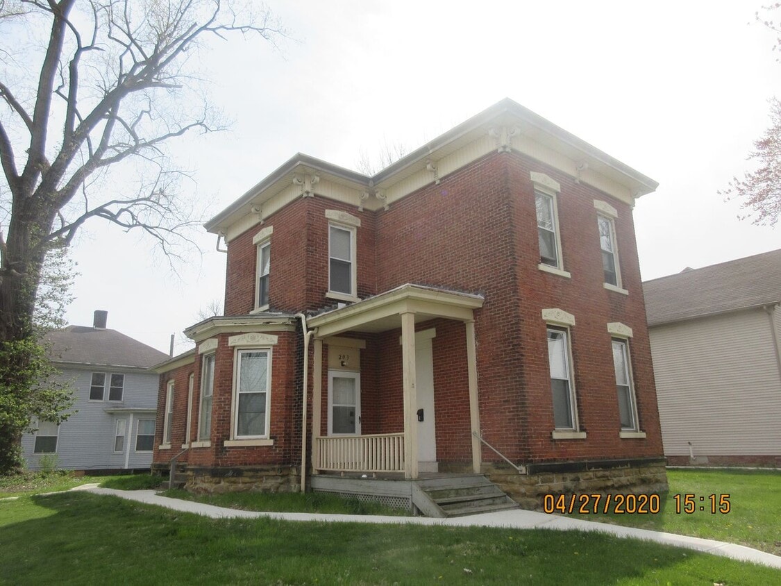 Primary Photo - 203 W Dewald St