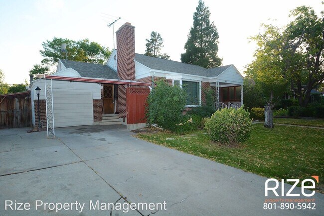 Building Photo - 861 American Beauty Dr