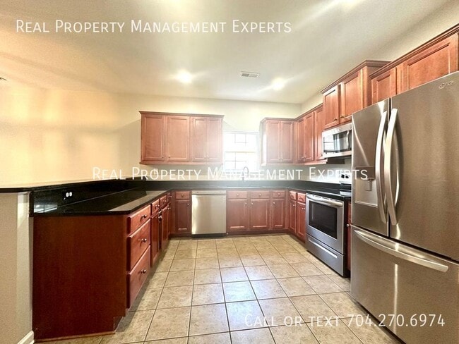 Photo - 14221 Lake Crossing Dr House