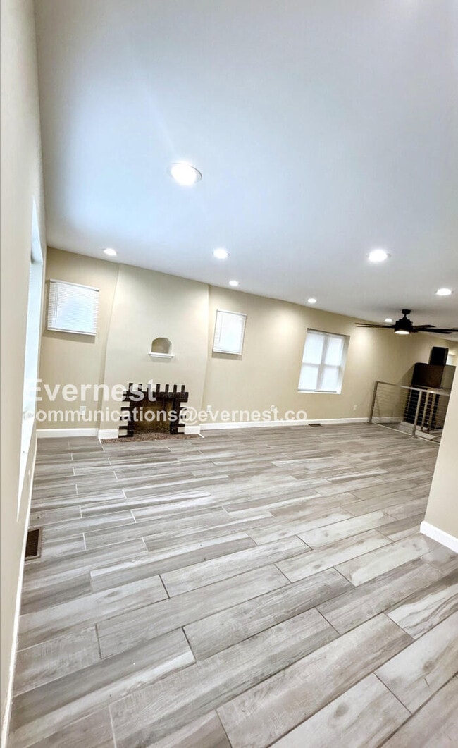 Foto del edificio - 6902 Greenway Ave