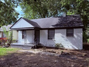 Building Photo - 2668 Browning Ave