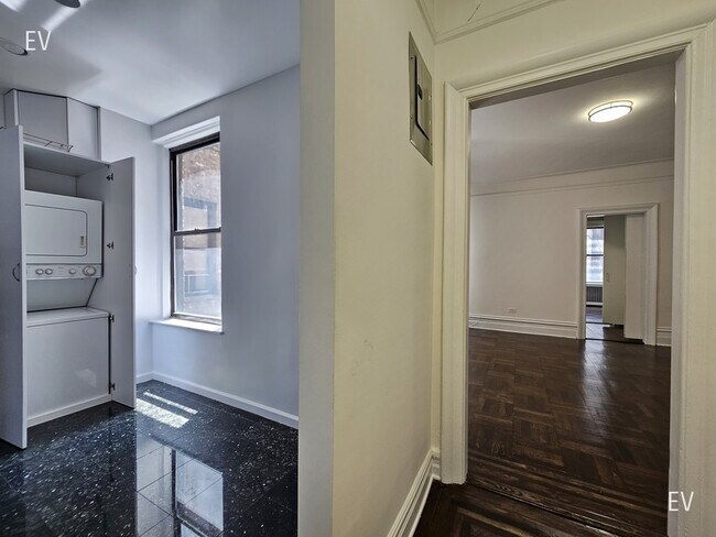 Foto del edificio - 206 W 104th St
