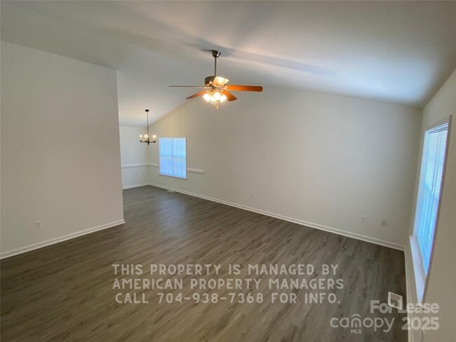 Building Photo - 41 Ridge Ct SE