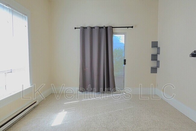 Building Photo - 140 S Cambrian Ave