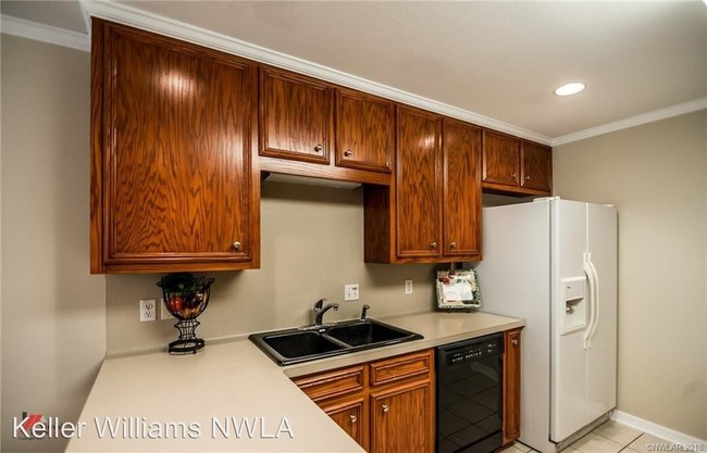 Building Photo - 3 br, 2 bath House - 973 Azalea Garden Dr