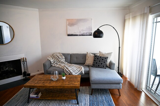 Building Photo - 18411 Hatteras St