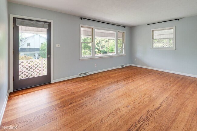 Foto del edificio - 3 br, 2 bath House - 54 Brucemont Circle