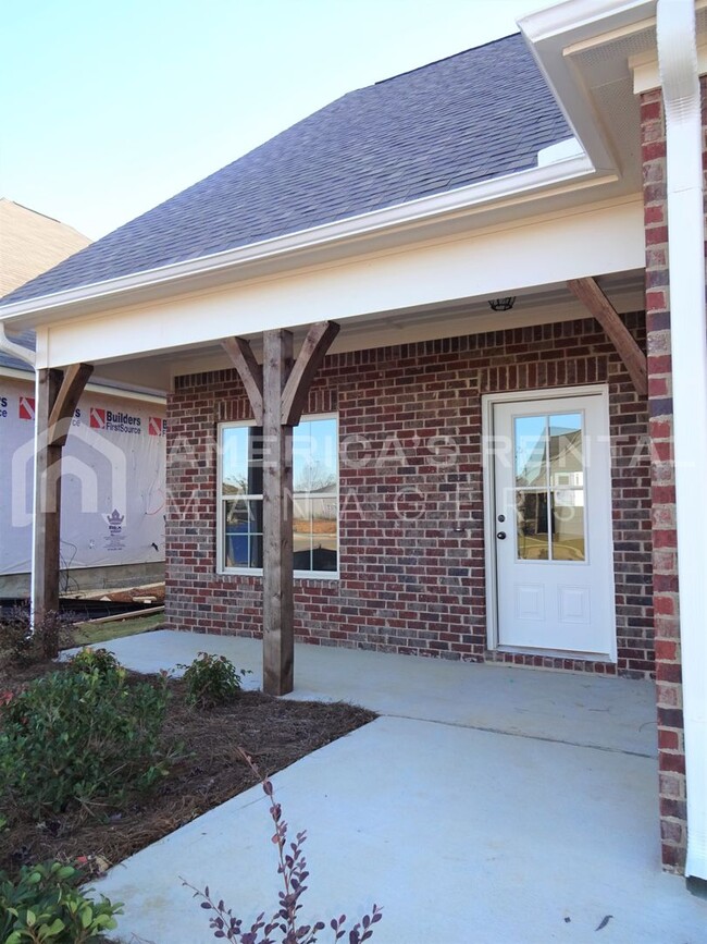 Building Photo - Spacious Home for Rent in Calera! COMING S...