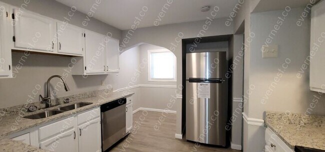 Foto del edificio - 4306 Kingsbury Ave