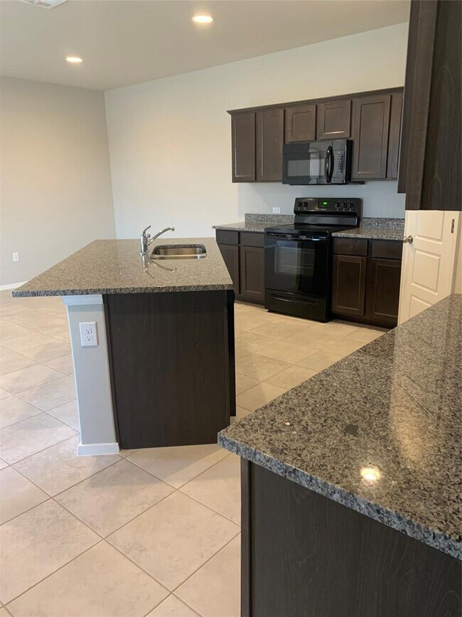 Foto del edificio - 202 Dodge Rd