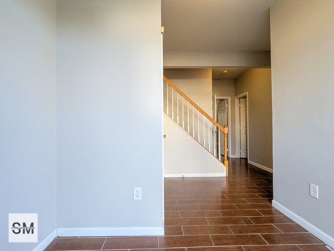 Photo - 711 Tola Ct Townhome