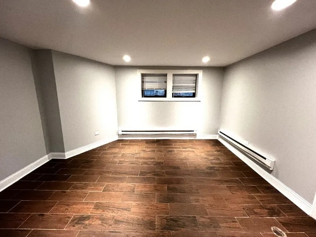 Photo - 7918 S Rhodes Ave Apartment