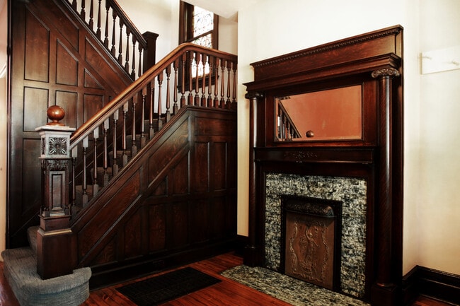 Building Photo - 403 West St