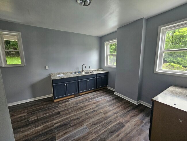 Foto del edificio - 3154 River Rd