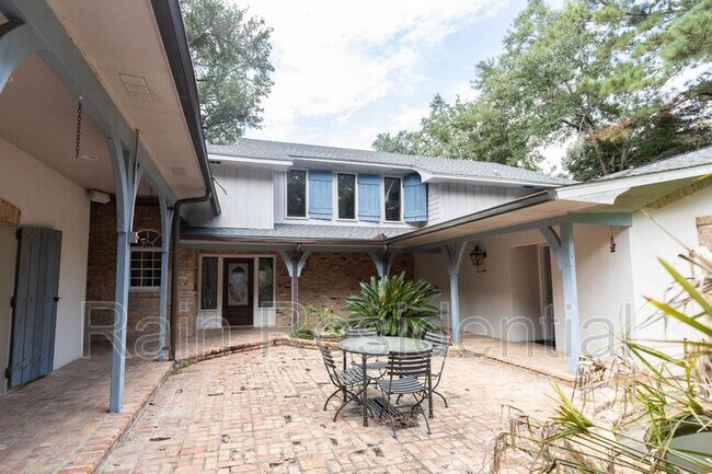 Foto del edificio - 988 Wildwood Ln