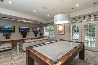 Building Photo - 5800 Woodway Dr