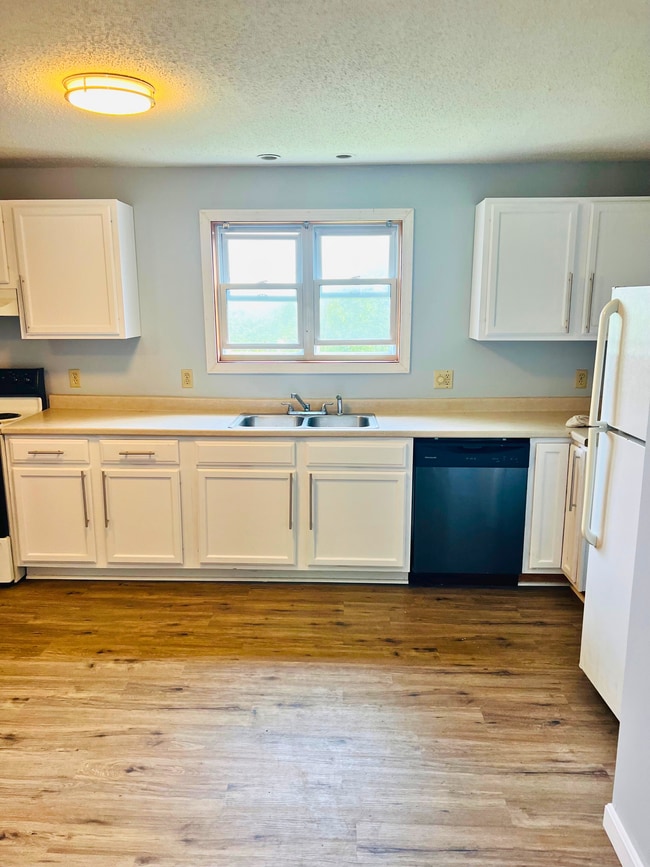 Building Photo - 10 Colby Way