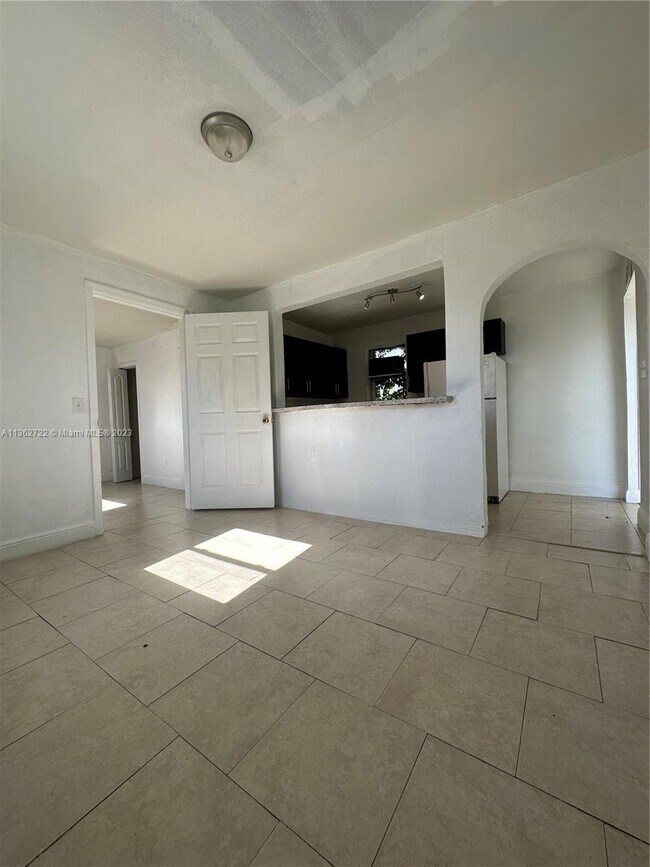 Foto del edificio - 5422 NW 5 Ave