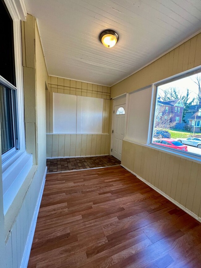 Foto del edificio - Spacious 4 Bedroom 1 Bath in Folcroft