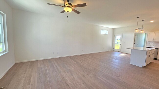 Building Photo - 27010 E Dogwood Ln