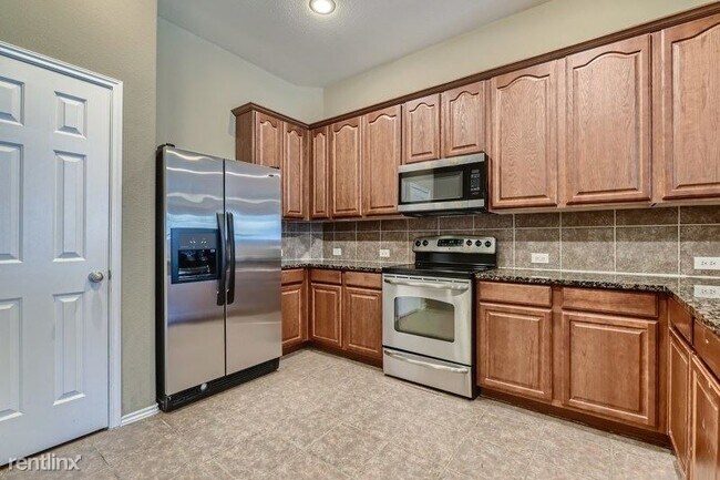 Foto del edificio - 3 br, 2 bath House - 3968 Hollow Lake Rd UNIT
