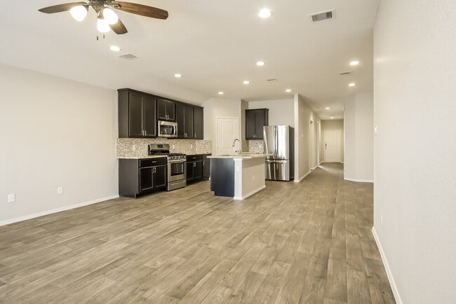 Building Photo - 8102 Rose Petals Ln