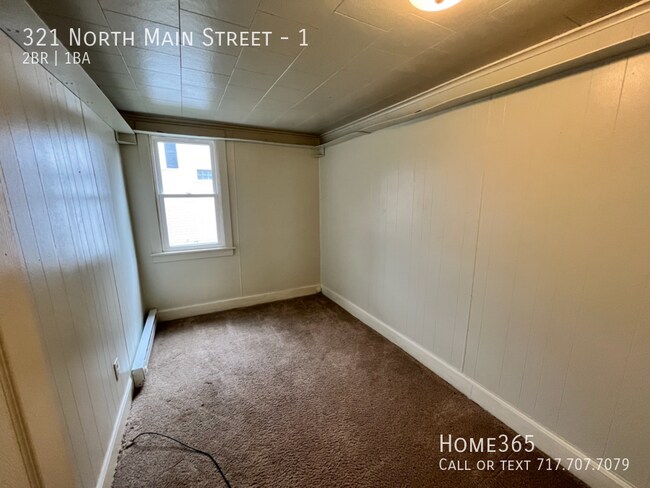 Building Photo - Cozy Two Bedroom, 1 Bathroom Available Now!