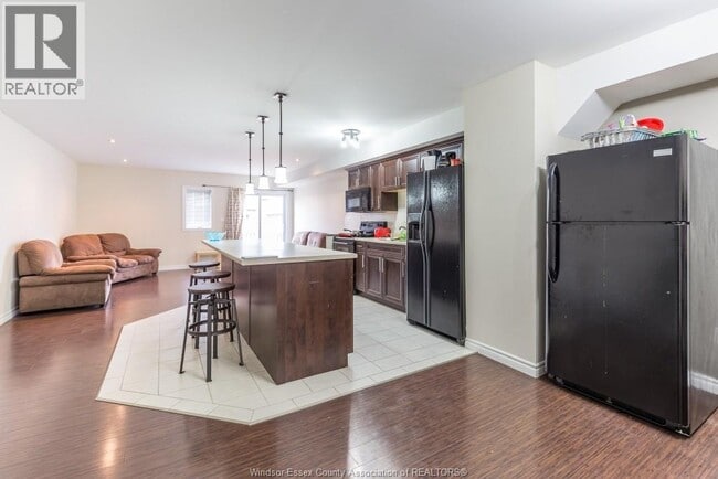 Building Photo - 700 Bridge Ave