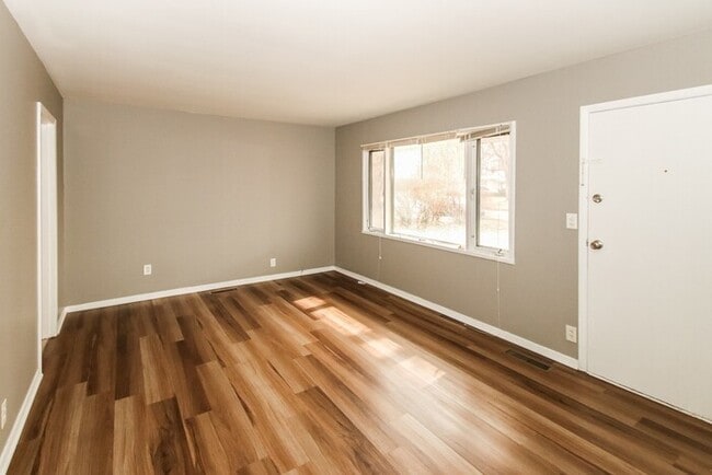 Building Photo - Adorable 3 Bedroom, 1 Bath Home in Eagleda...