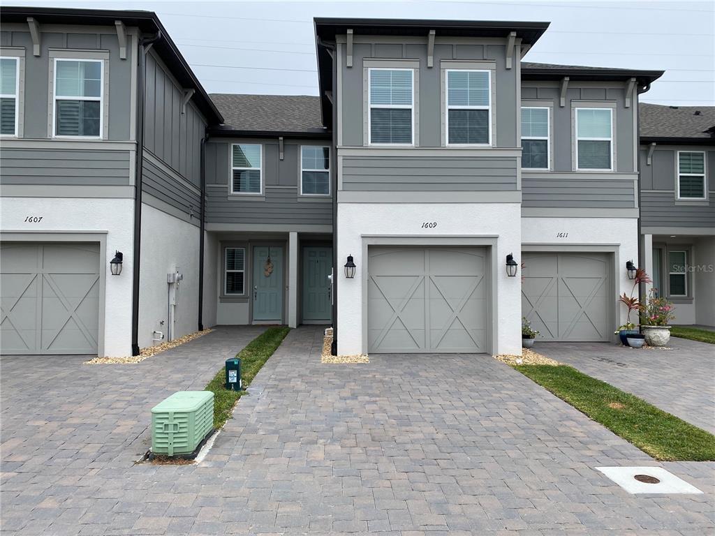 Foto principal - 1609 Eagle Creek Dr