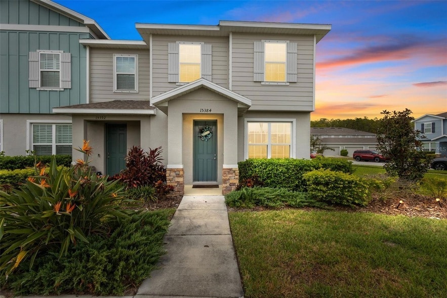 Foto principal - 15384 Caravan Ave