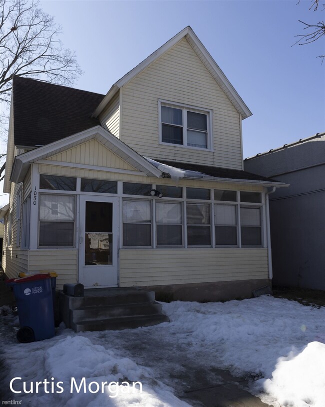 Building Photo - 5 br, 1.5 bath House - 1050 Bridge St NW