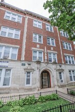 Building Photo - 6916 N Lakewood Ave