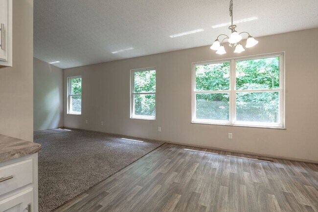 Building Photo - Completely updated ranch home!