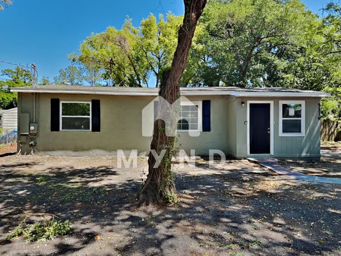 Primary Photo - 5119 N 15th St