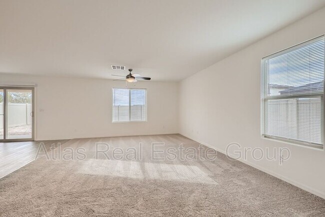Building Photo - 4920 N Goldfield St