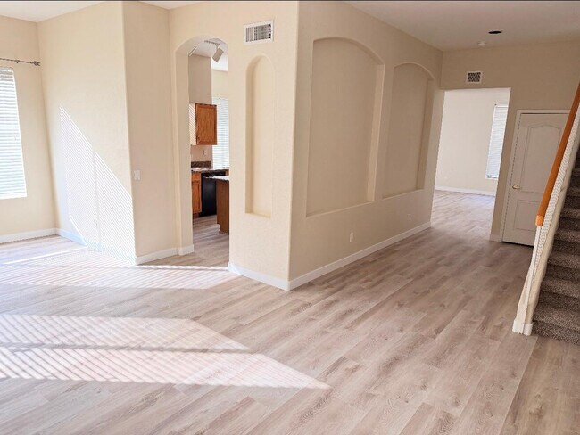 Foto del edificio - 17640 N 17th St