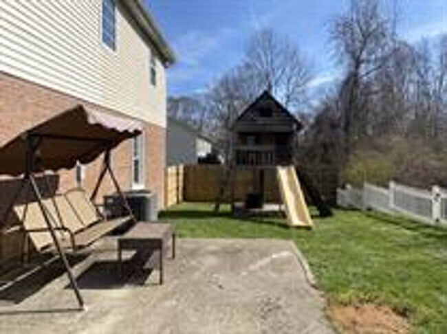 Foto del edificio - Lovely 4 Bedroom 3 Bath home in Hurricane WV