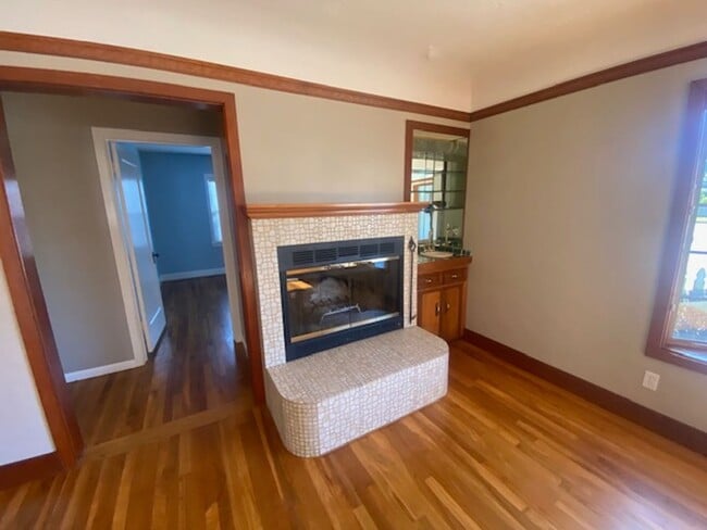 Foto del edificio - Inviting Pacific Grove Home!