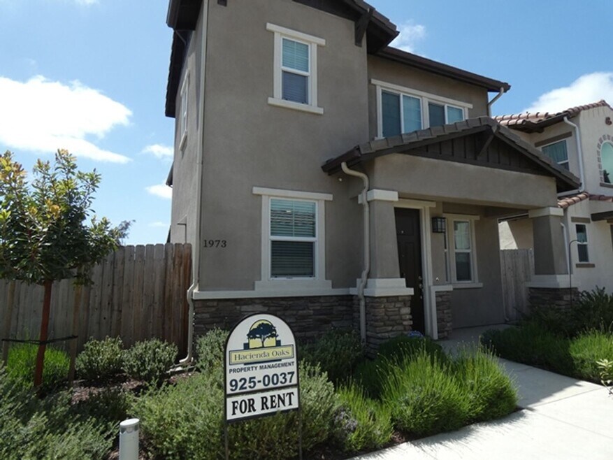 Fabulous Newer Home in Gated Santa Maria Community