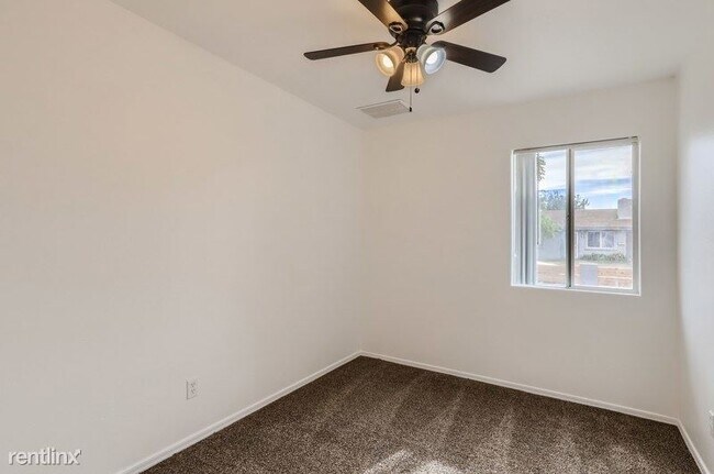 Foto del edificio - 3 br, 2 bath House - 5521 N 63Rd Drive UNIT