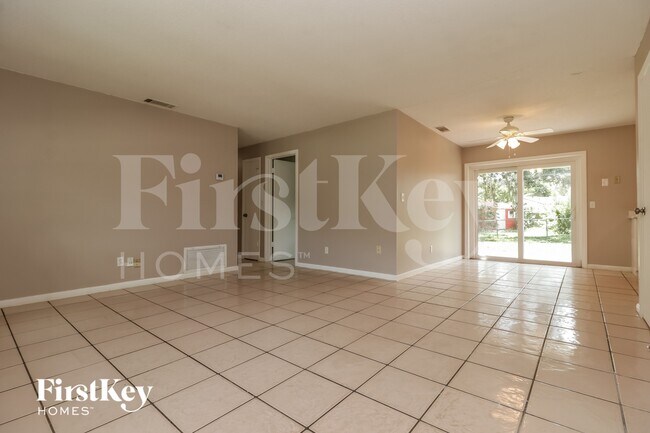 Foto del edificio - 315 Miami Ave