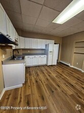 Building Photo - 202 Moosic Rd