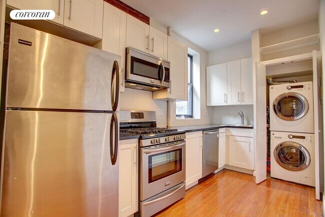 Foto del edificio - 83 W Washington Pl