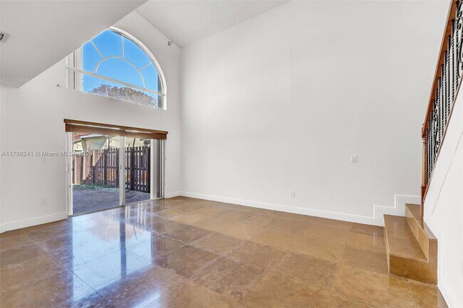 Foto del edificio - 5160 NW 112th Ct
